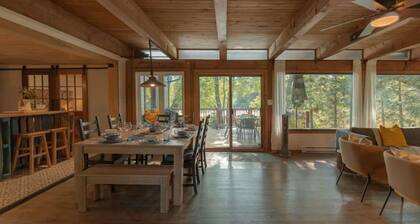 Riverfront Getaway with Hot Tub & Scenic Views