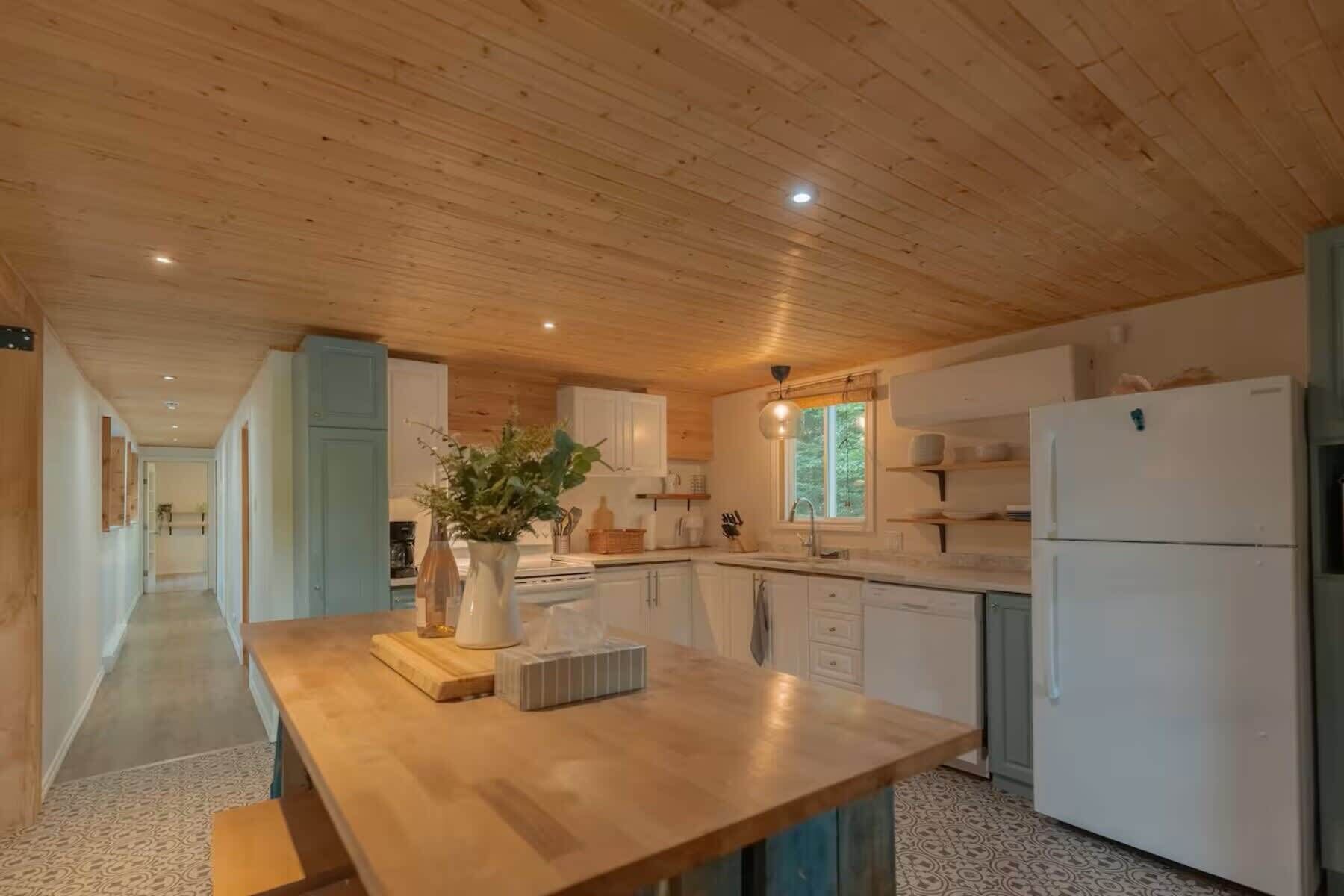 冰箱、微波炉、烤箱、炉灶