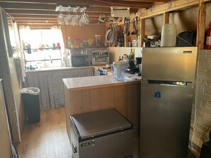 Microwave, stovetop, blender