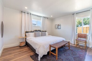 3 Schlafzimmer, Reisekinderbett, kostenloses WLAN, Bettwäsche