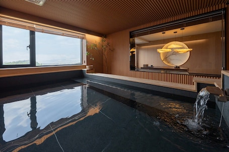 Tsukiyo | Hot springs. Denbasta Ryokan Busan Mandeok