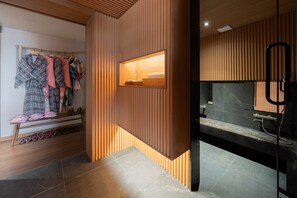 Tsukiyo | Hypo-allergenic bedding, free WiFi - Denbasta Ryokan Busan Mandeok (Busan)