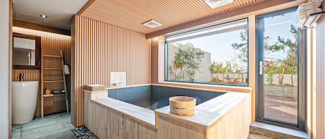 2 bedrooms, hypo-allergenic bedding, free WiFi