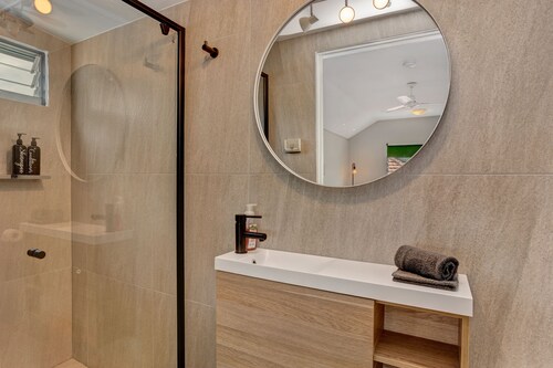 Cosy and private self contained retreat in a great location, pet friendly