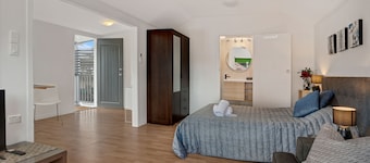 Cosy and private self contained retreat in a great location, pet friendly