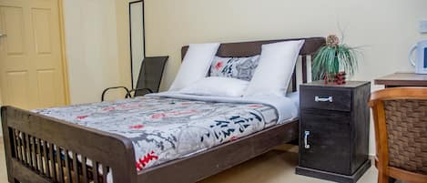 Double Room | Iron/ironing board, free WiFi