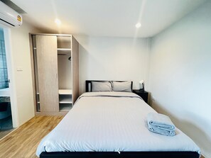 Superior Double Room | Free WiFi - Aree House Poshtel (Pattaya)