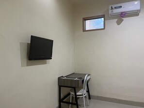 基础双人房 | 笔记本电脑工作区、免费 WiFi、床单