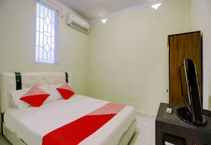 Habitación doble estándar | Escritorio, wifi gratis y ropa de cama 