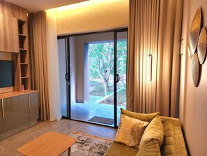 Individually furnished, blackout curtains, soundproofing - Instahomes by Tru - Garden Suites (Blantyre)