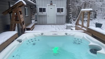 Utendørs boblebad