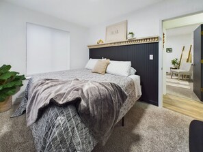 3 bedrooms, iron/ironing board, travel cot, free WiFi
