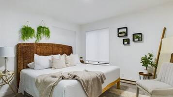 3 bedrooms, iron/ironing board, travel crib, free WiFi