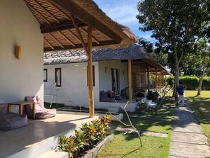 Basic Suite - Ekas Breaks Resort (Jerowaru)