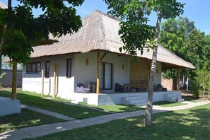 Basic Suite - Ekas Breaks Resort (Jerowaru)