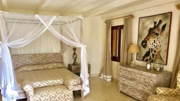 8 bedrooms, desk, iron/ironing board, free WiFi