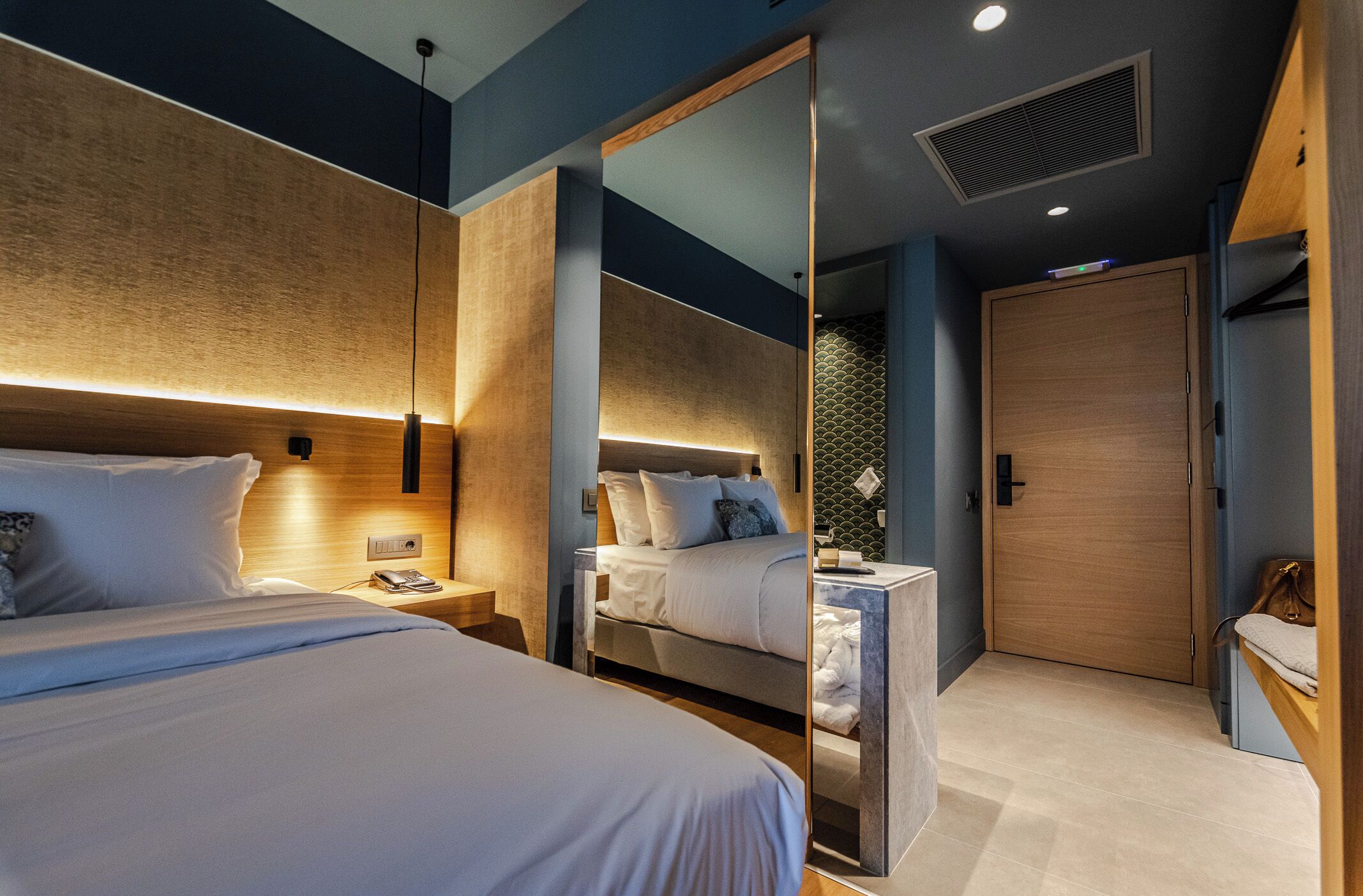 In-room safe, desk, laptop workspace, blackout drapes
