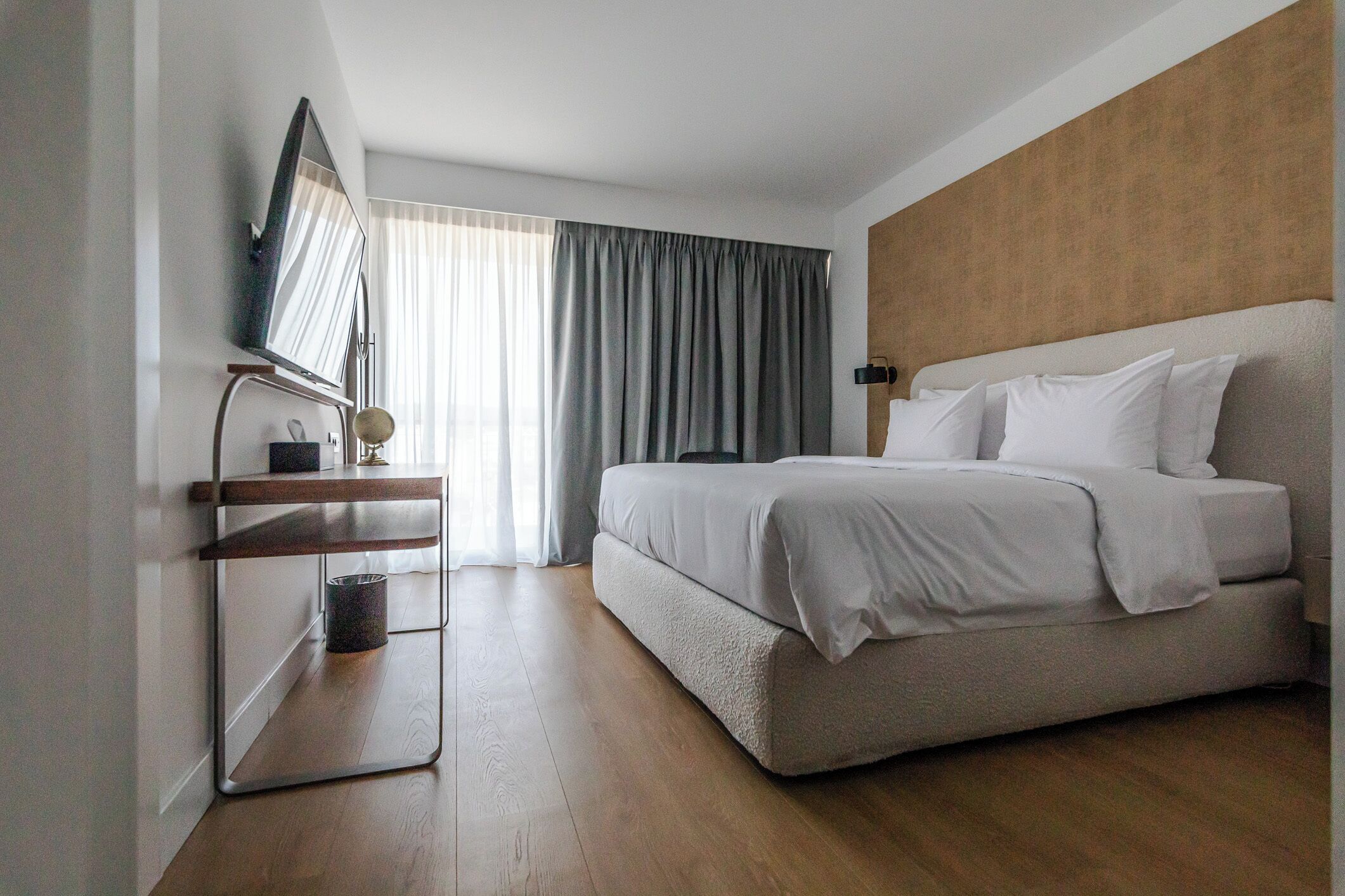 Executive suite | Een kluis op de kamer, een bureau, een laptopwerkplek