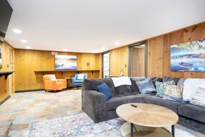 TV, fireplace, ping pong