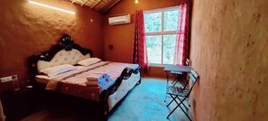 Room - Upasana Riverside Resort by Fiesto Hotel (Salt)