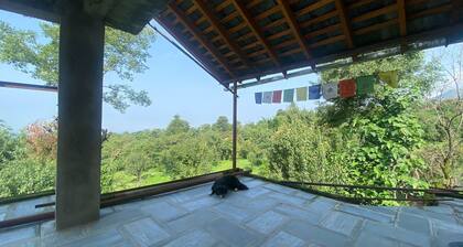 Birdsong Homestay- a cozy home in quaint village