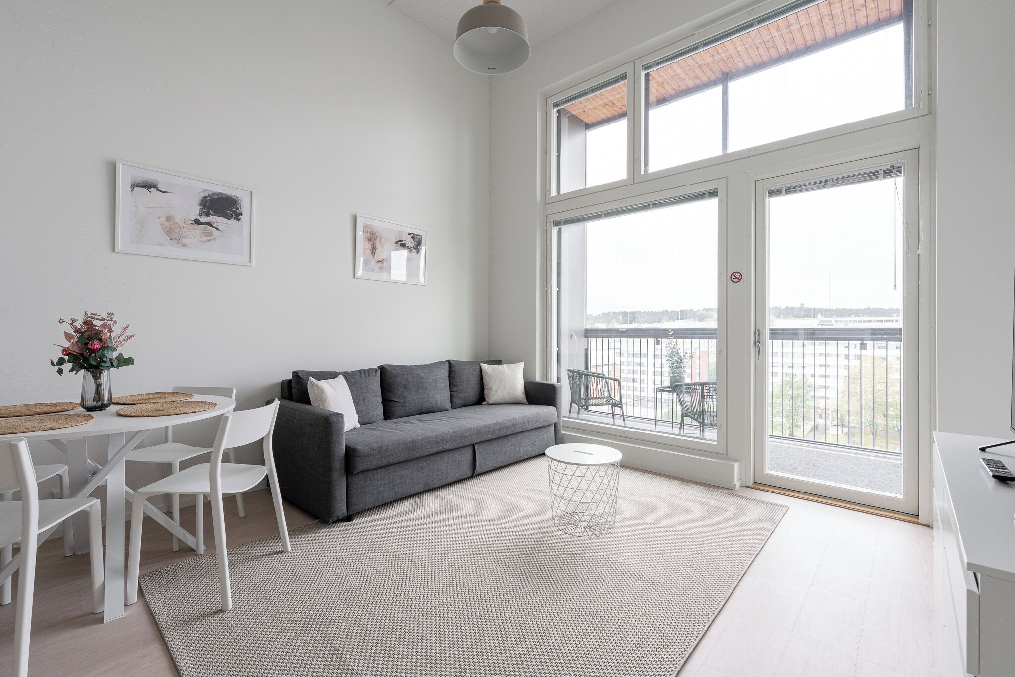 Design Apartment | Living room | 43-inch LED TV with cable channels