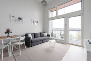 Design Apartment | Living room | 43-inch LED TV with cable channels