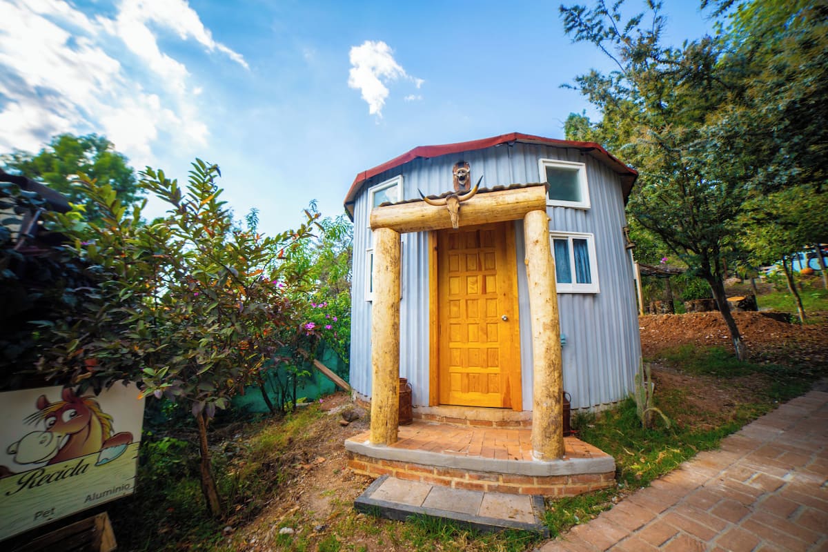 Romantic Cabin | Egyptian cotton sheets, premium bedding, down comforters