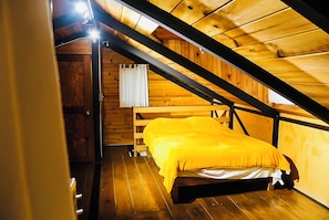 Family Cabin | 1 bedroom, free WiFi, bed sheets