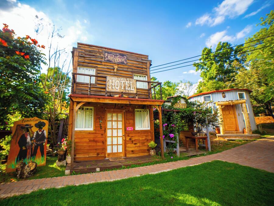 Gallery Cabin | Front of property