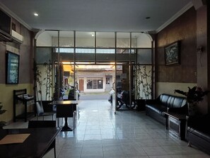 Lobby - Hotel O Fortuna Parepare (Makassar)