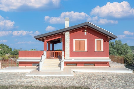 Exterior. Villa "Le Colline Sul Mare" with Sea View, Private Terraces & Wi-Fi
