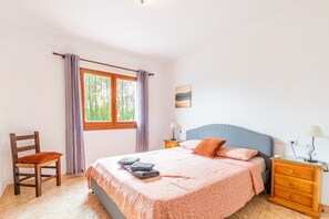 3 bedrooms, iron/ironing board, free WiFi, bed sheets - Villa 'La Boniquesa Bajo' with Sea View, Wi-Fi and Air Conditioning (Benissa)