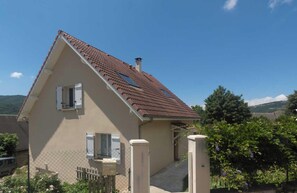 Exterior - Holiday Home "La Matheysiene" with Private Garden & Wi-Fi (La Motte-d'Aveillans)