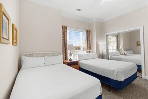 4 bedrooms, Internet, bed sheets