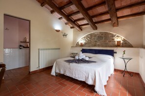Spa - Farmhouse "Piamperugino" with Shared Pool, Private Garden & Wi-Fi (Arcidosso)