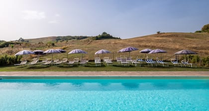 Ferme "Girasole" avec piscine partagée, jardin privé et Wi-Fi
