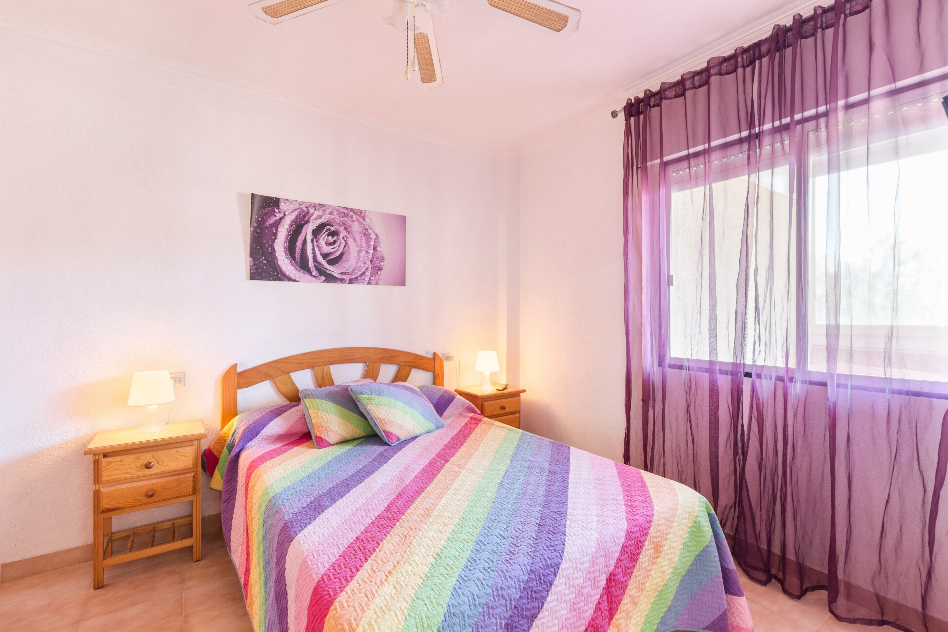 1 habitación, tabla de planchar con plancha, wifi gratis y ropa de cama 