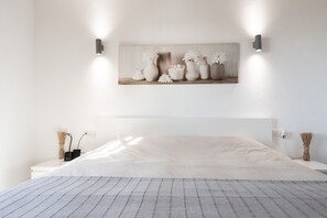 1 chambre, fer et planche à repasser, Wi-Fi gratuit, draps fournis