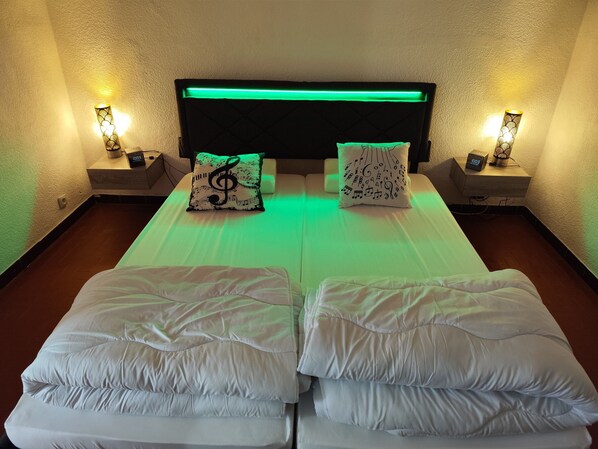 2 bedrooms, iron/ironing board, free WiFi