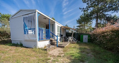 Comfort and Relaxation at Les Mathes: Mobilehome for 6 with Private Garden and Access to Tennis