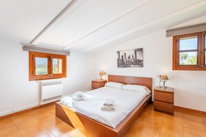 3 chambres, Wi-Fi gratuit, draps fournis