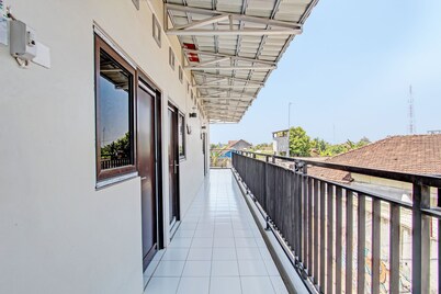 OYO 93050 Mi Casa Inn