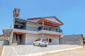 Bagian depan properti