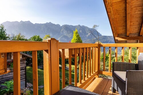Chalet 'Maso Gigi' with Mountain View, Private Garden and Wi-Fi