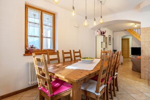 Dining - Chalet 'Maso Gigi' with Mountain View, Private Garden and Wi-Fi (Ivano fracena)