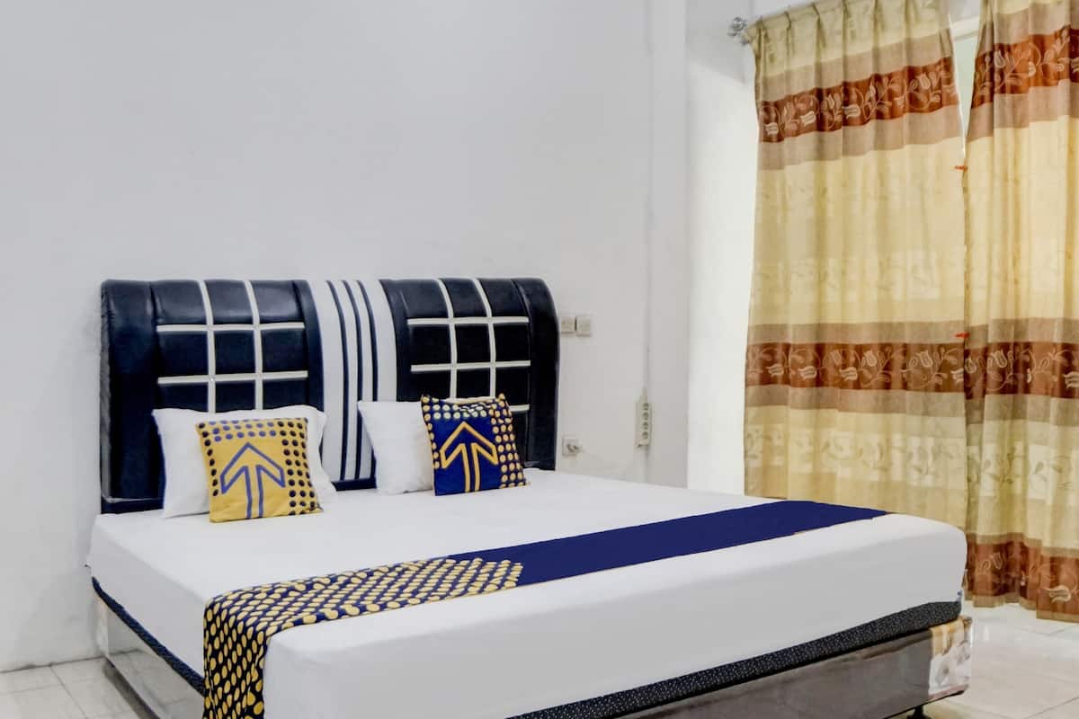 comfort double room | laptop workspace, free wifi, bed sheets