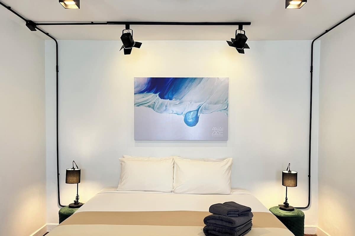 Superior Double Room | Free minibar, individually decorated, desk, blackout drapes