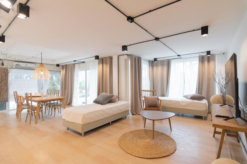 MINI-ME HUBS - Charm Suites in Old City