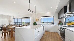 Microwave, oven, stovetop, dishwasher - Dreamviews at Metung - Metung (Metung)